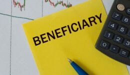 Should Life Insurance Beneficiary Be a Trust?