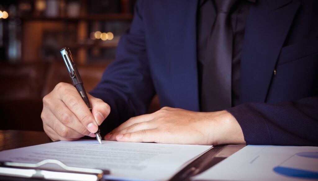 Pros and Cons of Whole Life Insurance